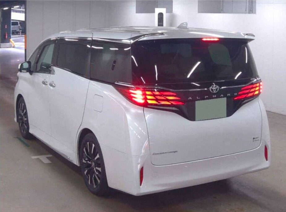 toyota alphard 2023 white (2)